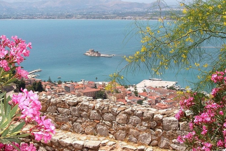 After all of the hustle and bustle leading up to christmas the last thing many people want to worry about is cooking on the big day. Carpe That Adventure 9 Must Do Day Trips From Athens The Travelporter