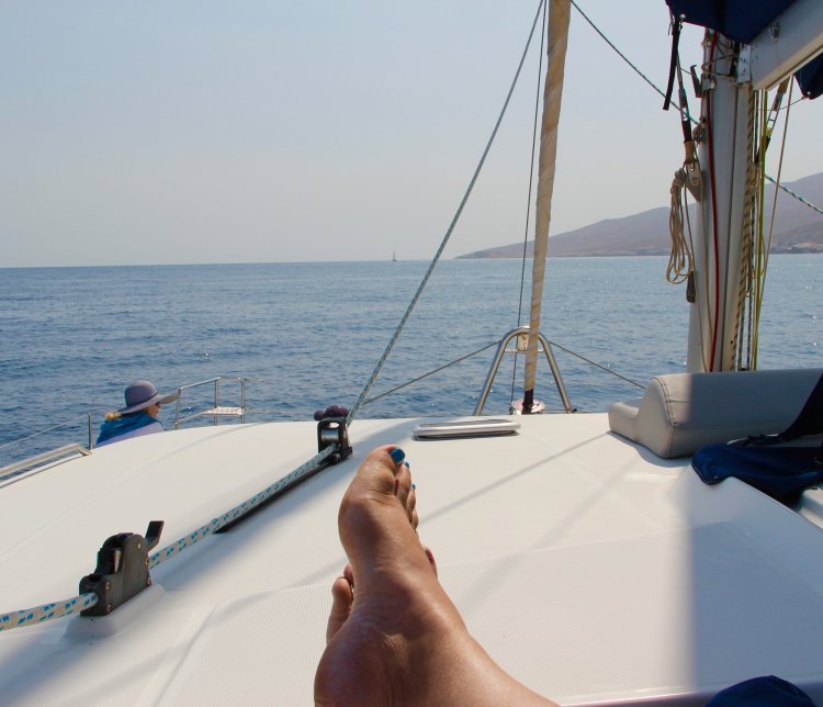 The total straight line flight distance from athens, greece to mykonos is 95 miles. 8 Things I Wish I Had Known Before Sailing In The Greek Islands Rapt Roaming