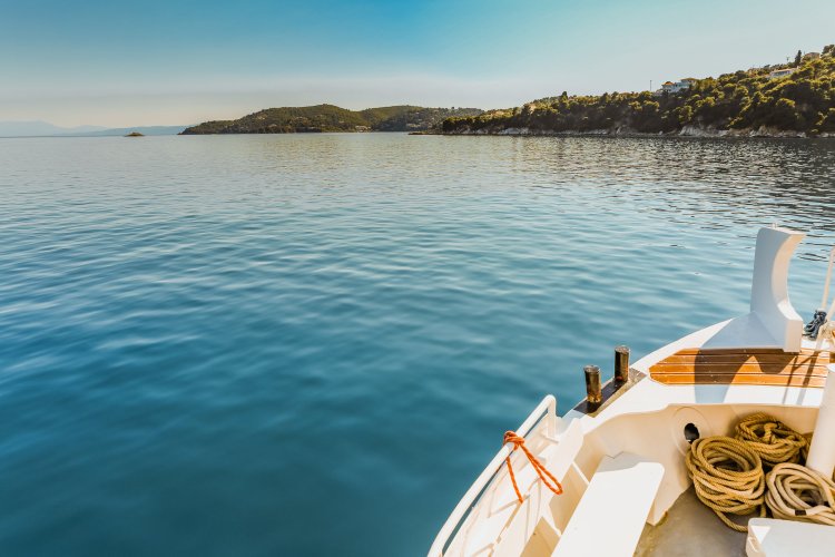 If you can relate, then rest assured that you’re about to find yourself in good company. Carpe That Adventure 9 Must Do Day Trips From Athens The Travelporter