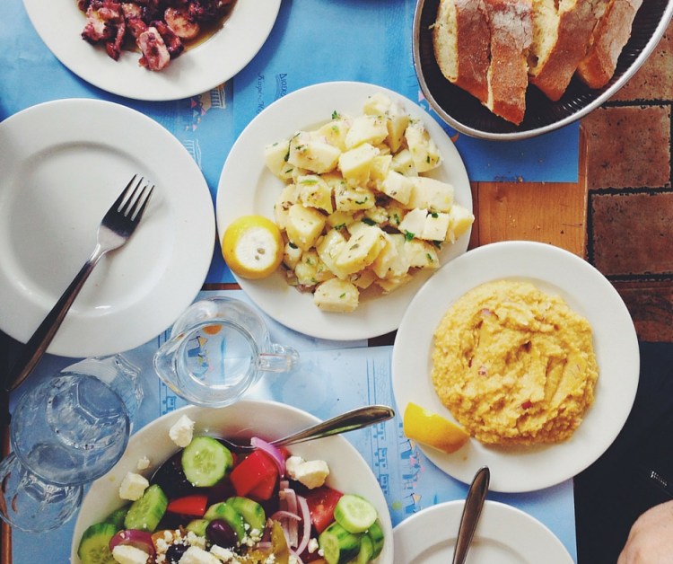 Eating a balanced diet that keeps your blood sugar levels from fluctuating can be tough. Eat Your Way Through Athens A Complete Healthy Eating Guide The Travelporter