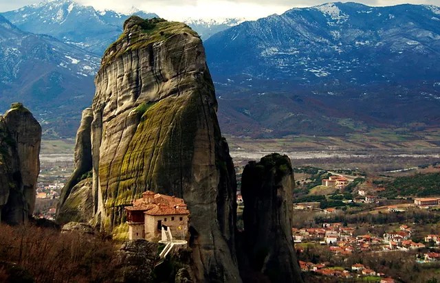 Are there daytrips to the area to tour . Meteora Tour Rocks Orthodox Monasteries Greece Taxi Private Tours